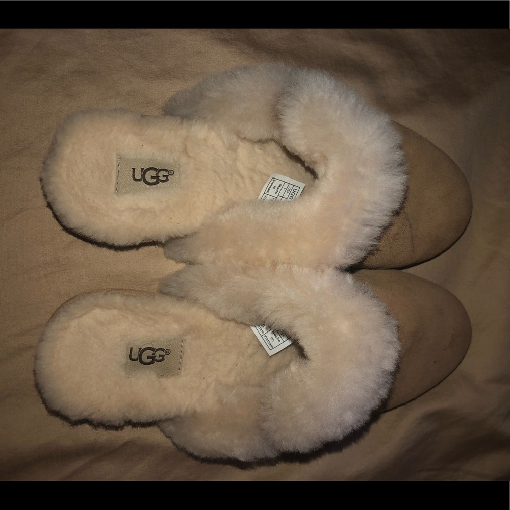 UGG Slippers _ Houseshoes